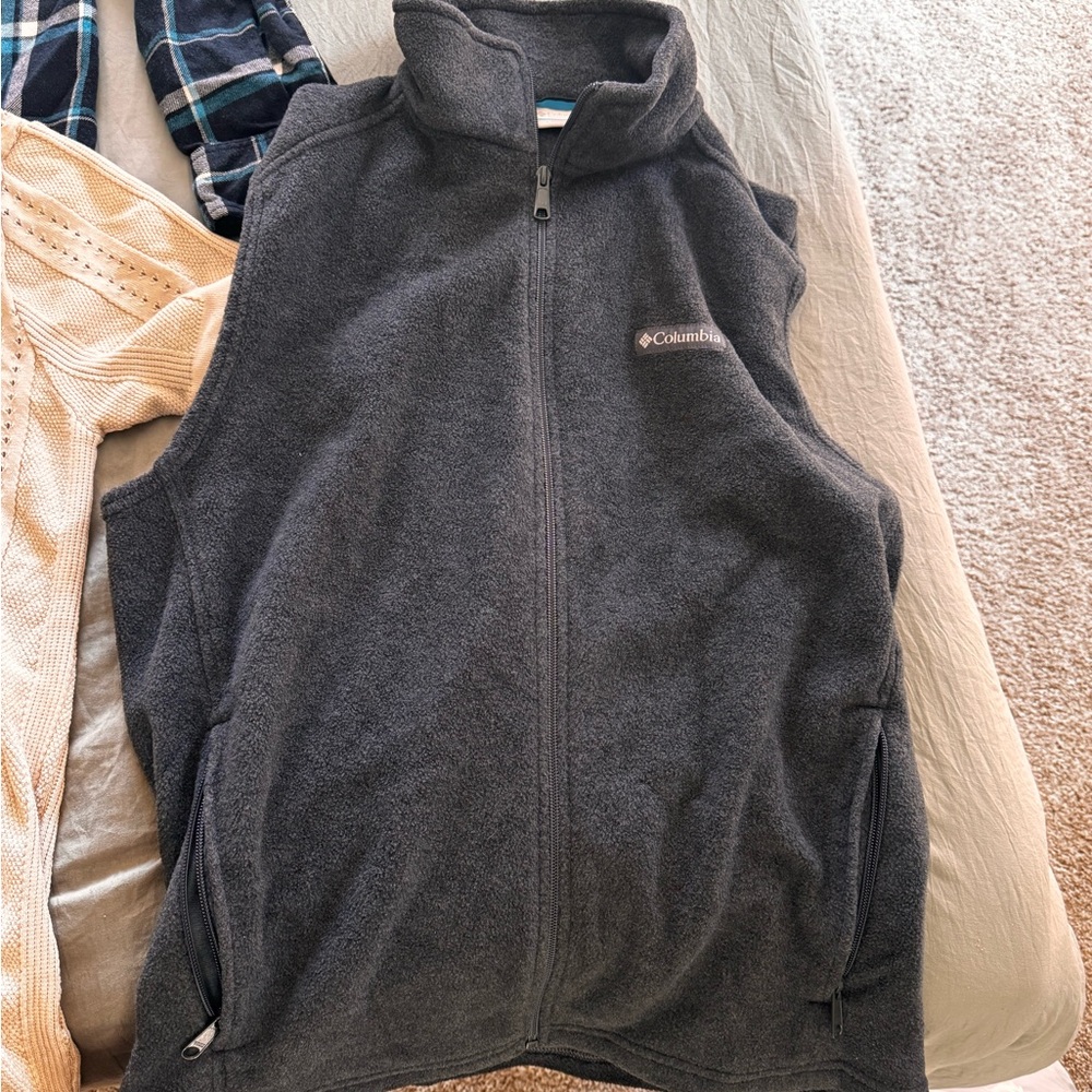 Columbia Charcoal Fleece Vest